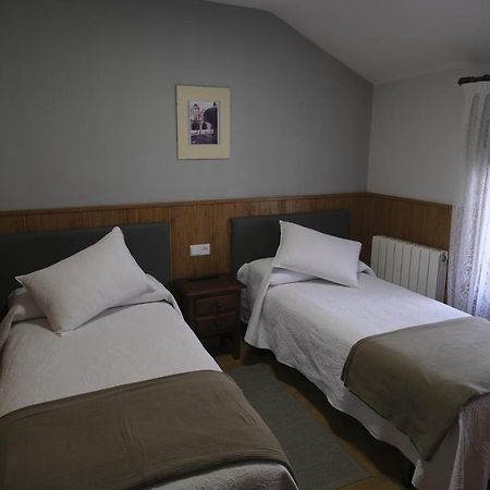 Hostal Restaurante Goya Piedrahita  Eksteriør billede